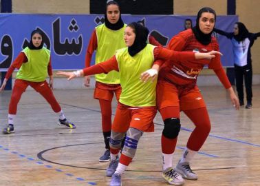 دعوت ۴ دختر اصفهانی به دور نهایی اردوی تیم ملی هندبال ایران